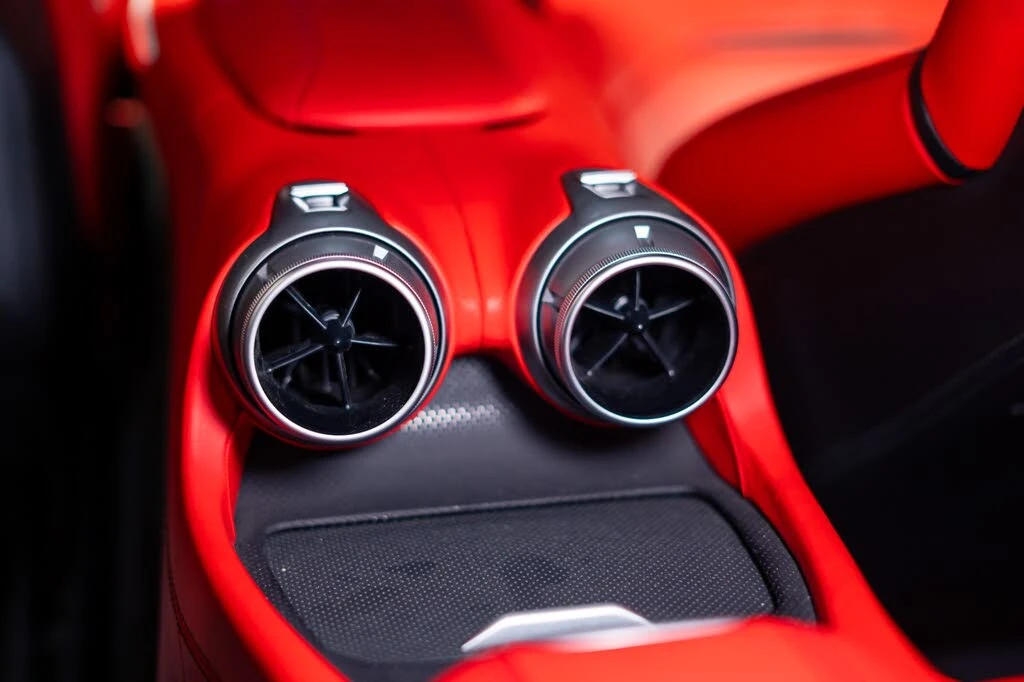 2018 Ferrari GTC4Lusso T - Image 16 of 31