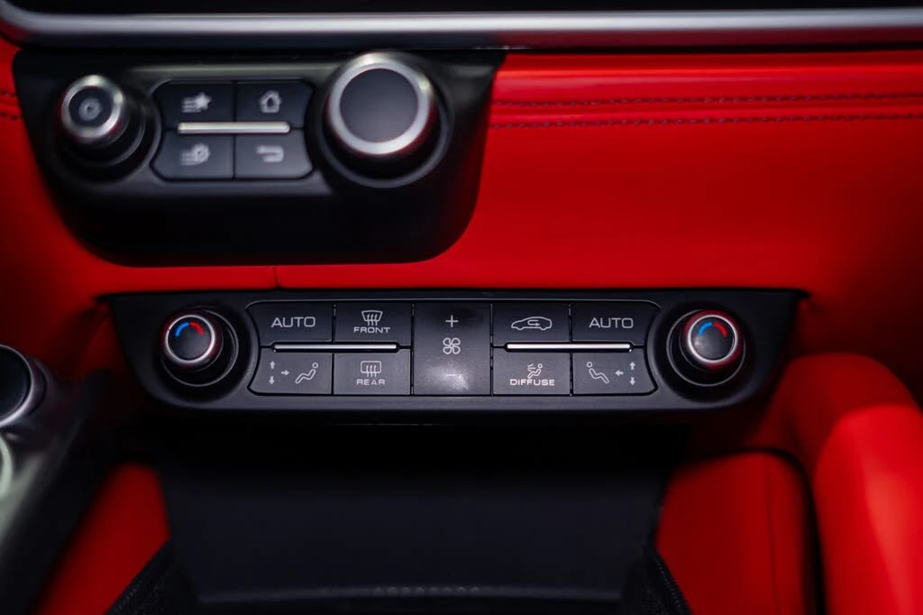 2018 Ferrari GTC4Lusso T - Image 25 of 31
