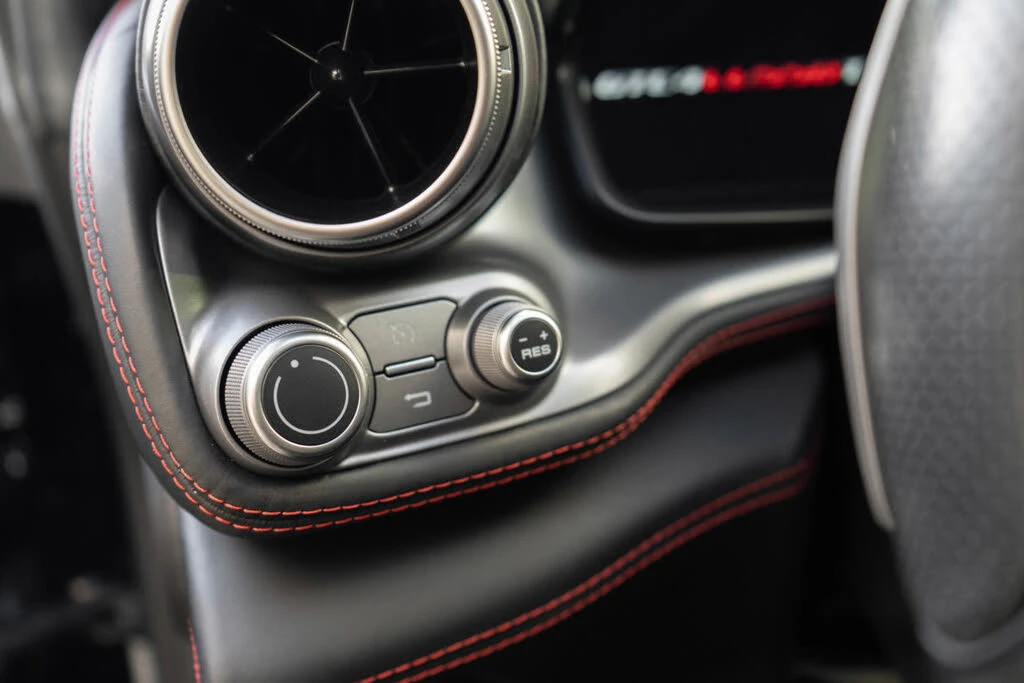 2018 Ferrari GTC4Lusso T - Image 17 of 31