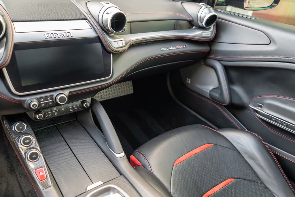 2018 Ferrari GTC4Lusso T - Image 21 of 31