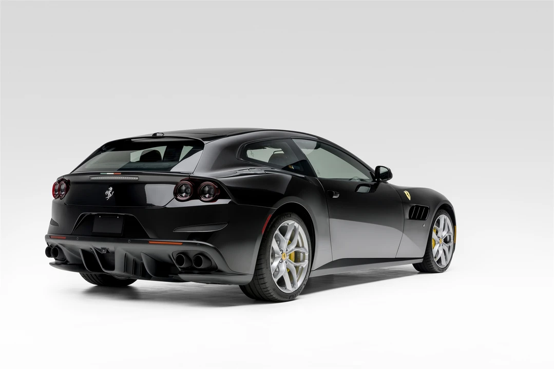 2018 Ferrari GTC4Lusso T - Image 24 of 31