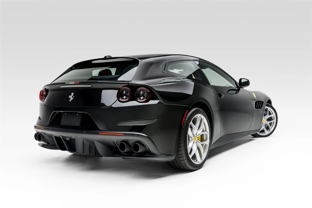 2018 Ferrari GTC4Lusso T - Image 22 of 31