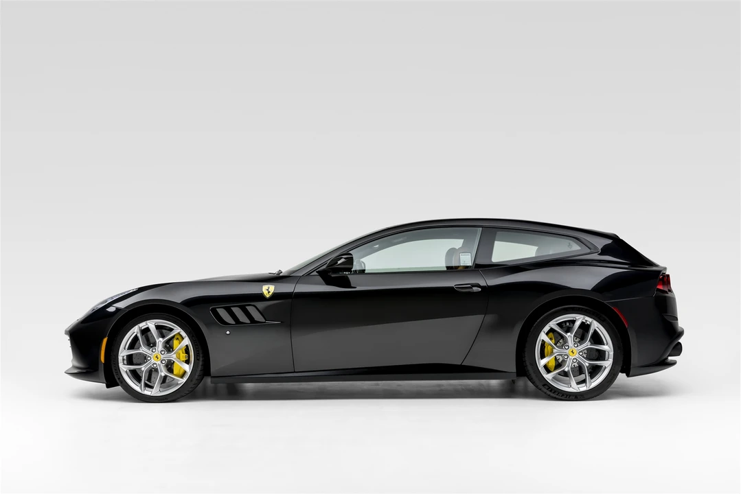 2018 Ferrari GTC4Lusso T - Image 17 of 31