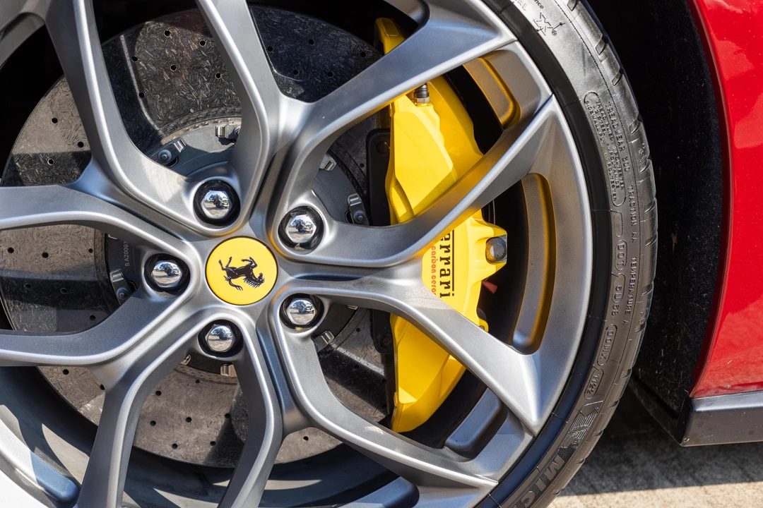 2018 Ferrari GTC4Lusso T - Image 24 of 31