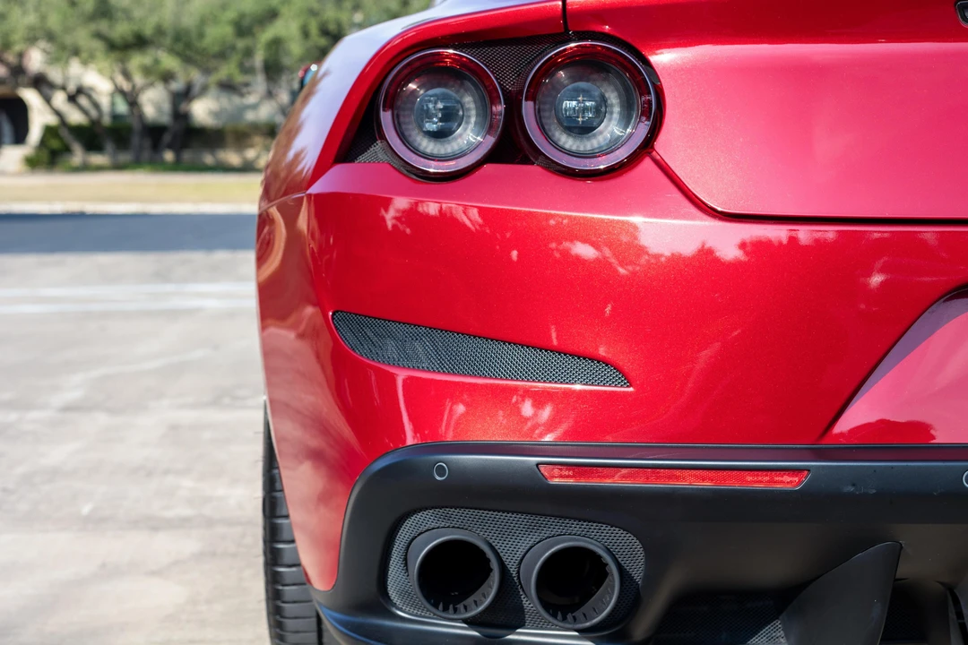 2018 Ferrari GTC4Lusso T - Image 14 of 31