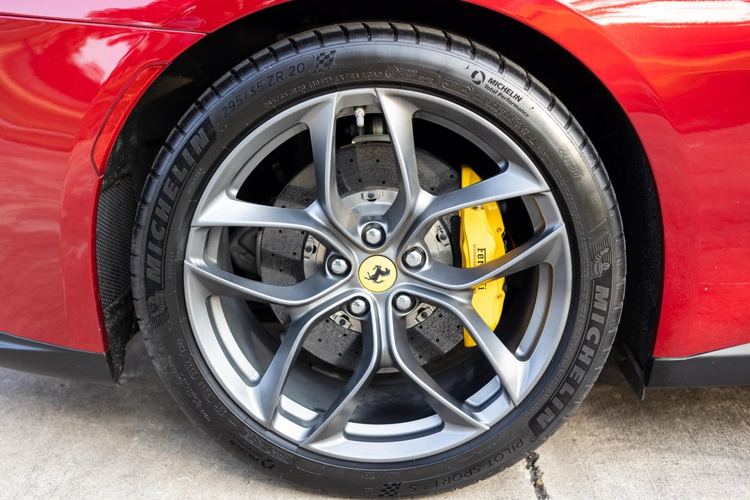 2018 Ferrari GTC4Lusso T - Image 26 of 31