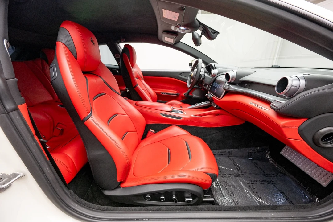 2018 Ferrari GTC4Lusso T - Image 14 of 31