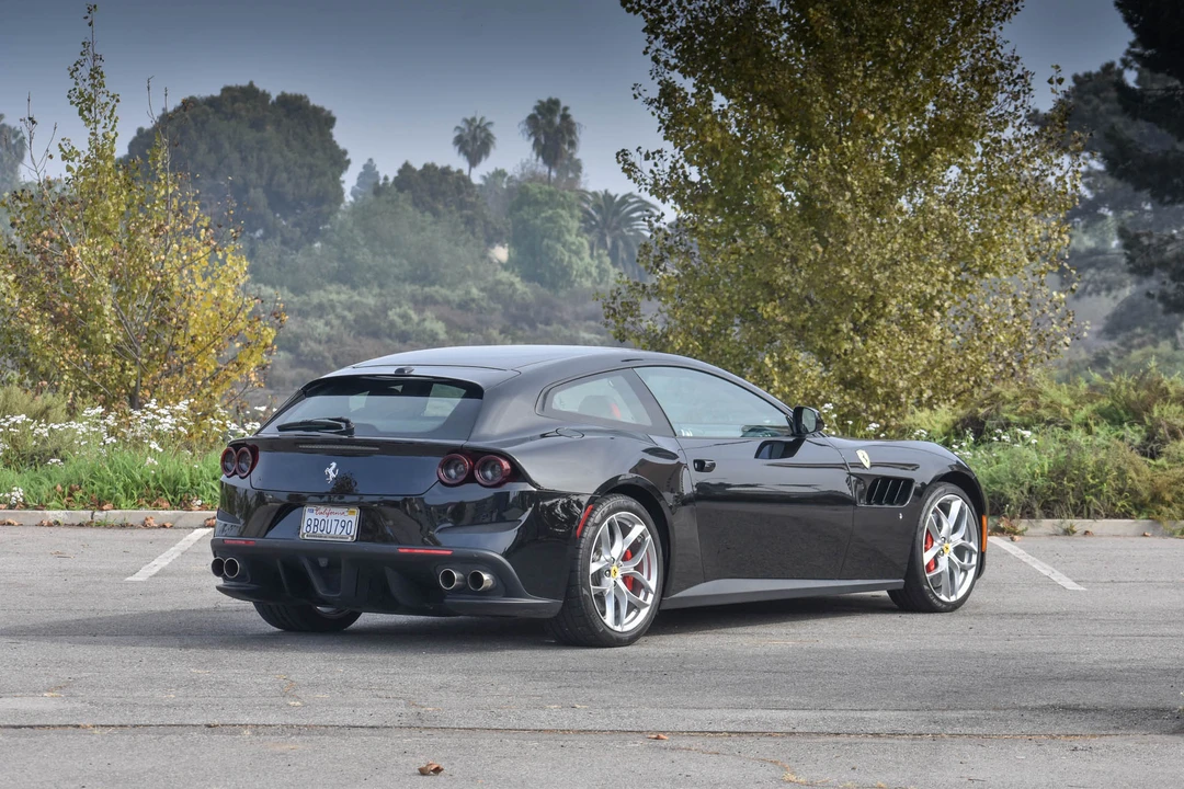 2018 Ferrari GTC4Lusso T - Image 10 of 31