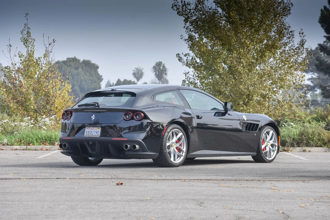 2018 Ferrari GTC4Lusso T - Image 11 of 31