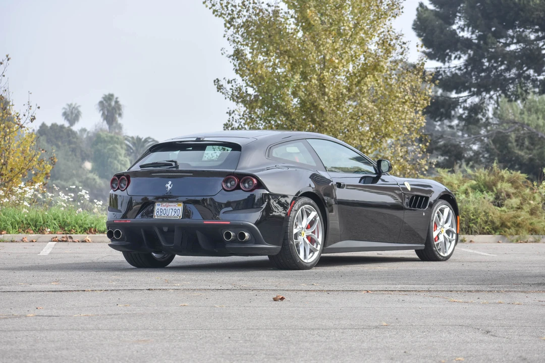2018 Ferrari GTC4Lusso T - Image 15 of 31