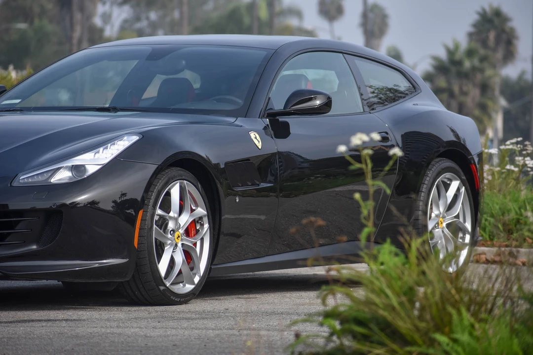 2018 Ferrari GTC4Lusso T - Image 22 of 31