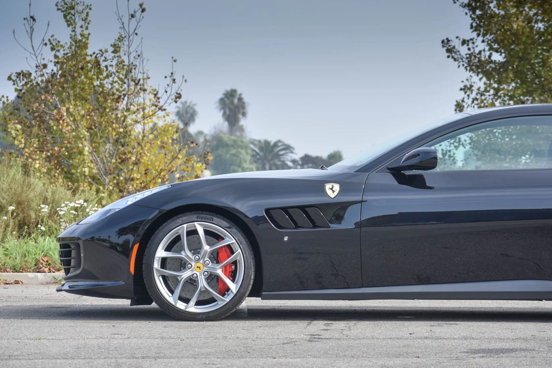 2018 Ferrari GTC4Lusso T - Image 20 of 31