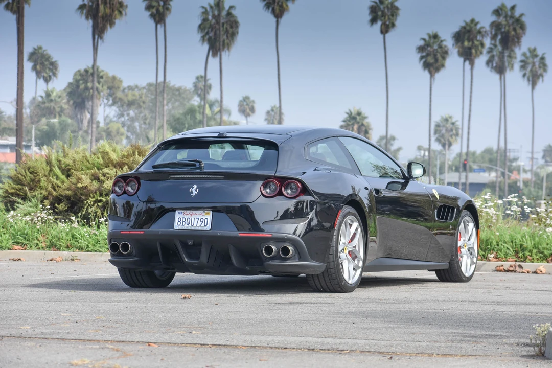 2018 Ferrari GTC4Lusso T - Image 17 of 31