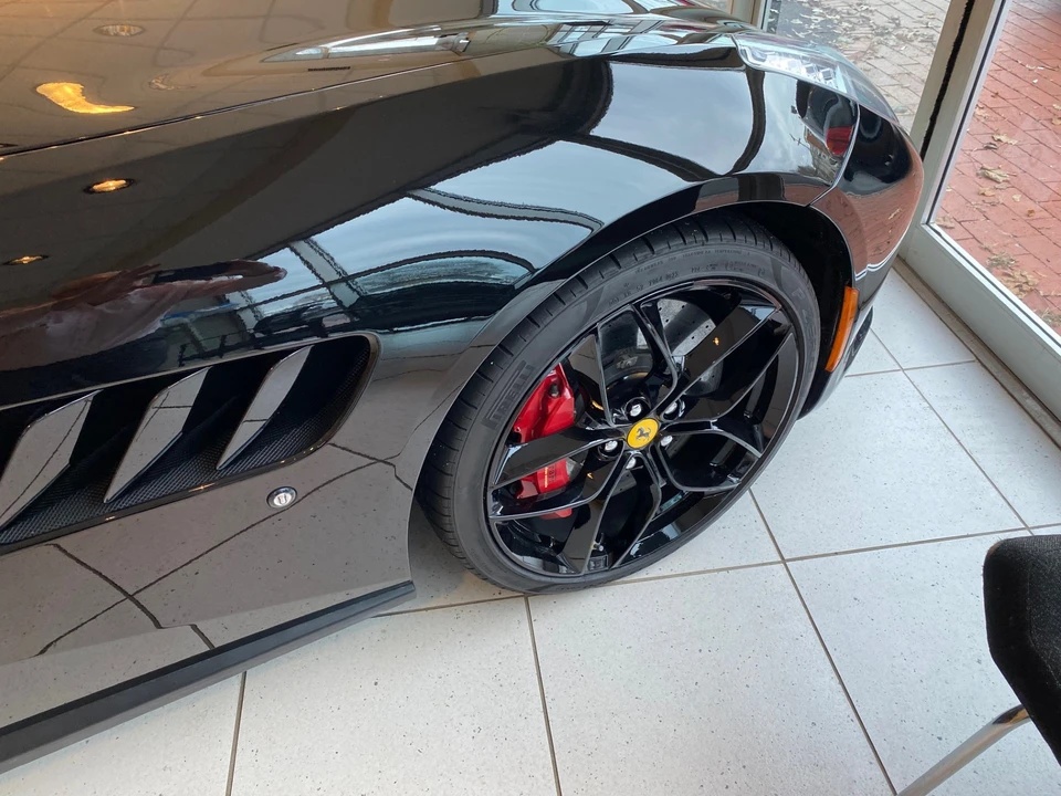 2018 Ferrari GTC4Lusso T - Image 18 of 31