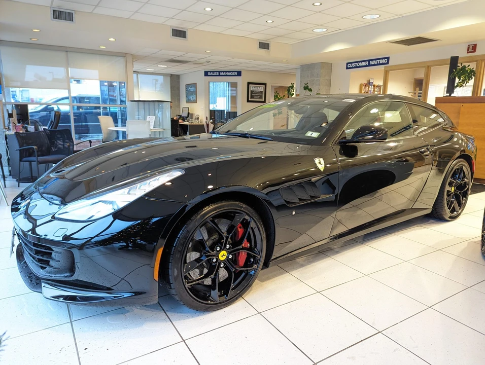 2018 Ferrari GTC4Lusso T - Image 8 of 31