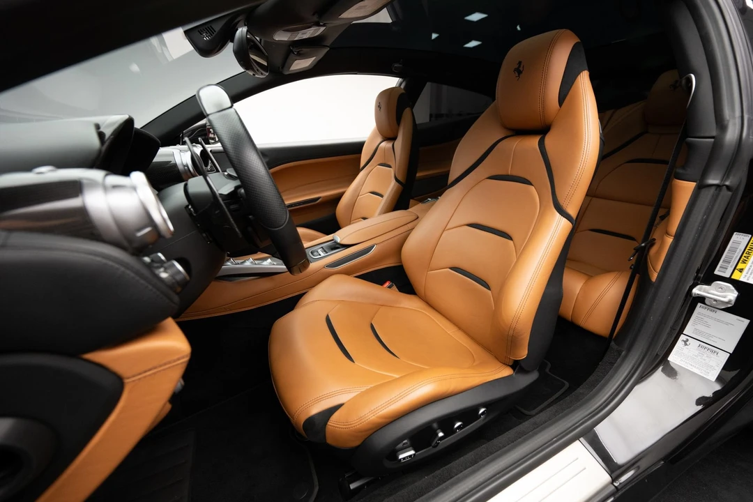 2018 Ferrari GTC4Lusso T - Image 12 of 31