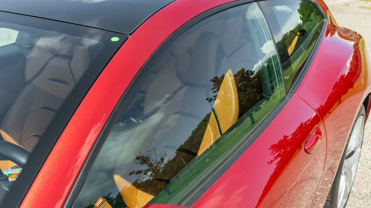 2018 Ferrari GTC4Lusso T - Image 23 of 31