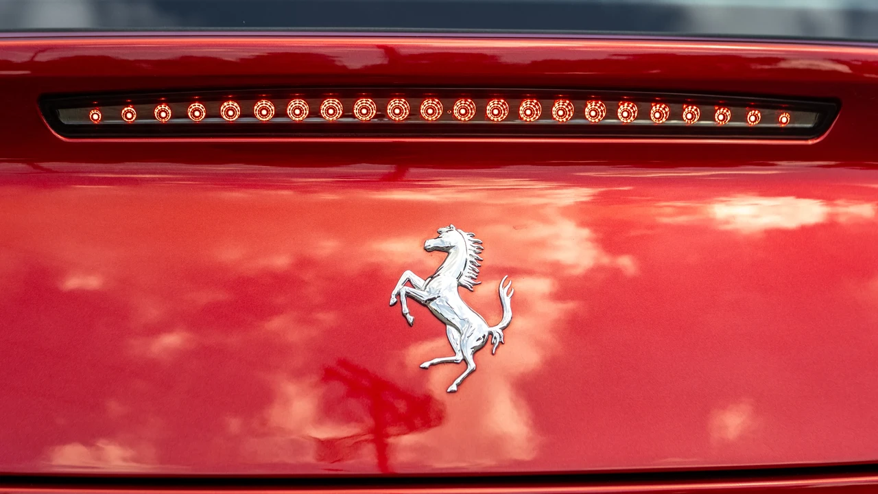 2018 Ferrari GTC4Lusso T - Image 19 of 31