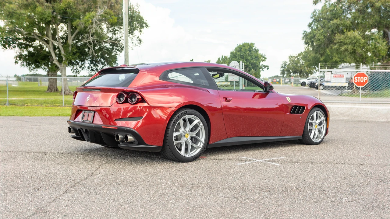 2018 Ferrari GTC4Lusso T - Image 8 of 31
