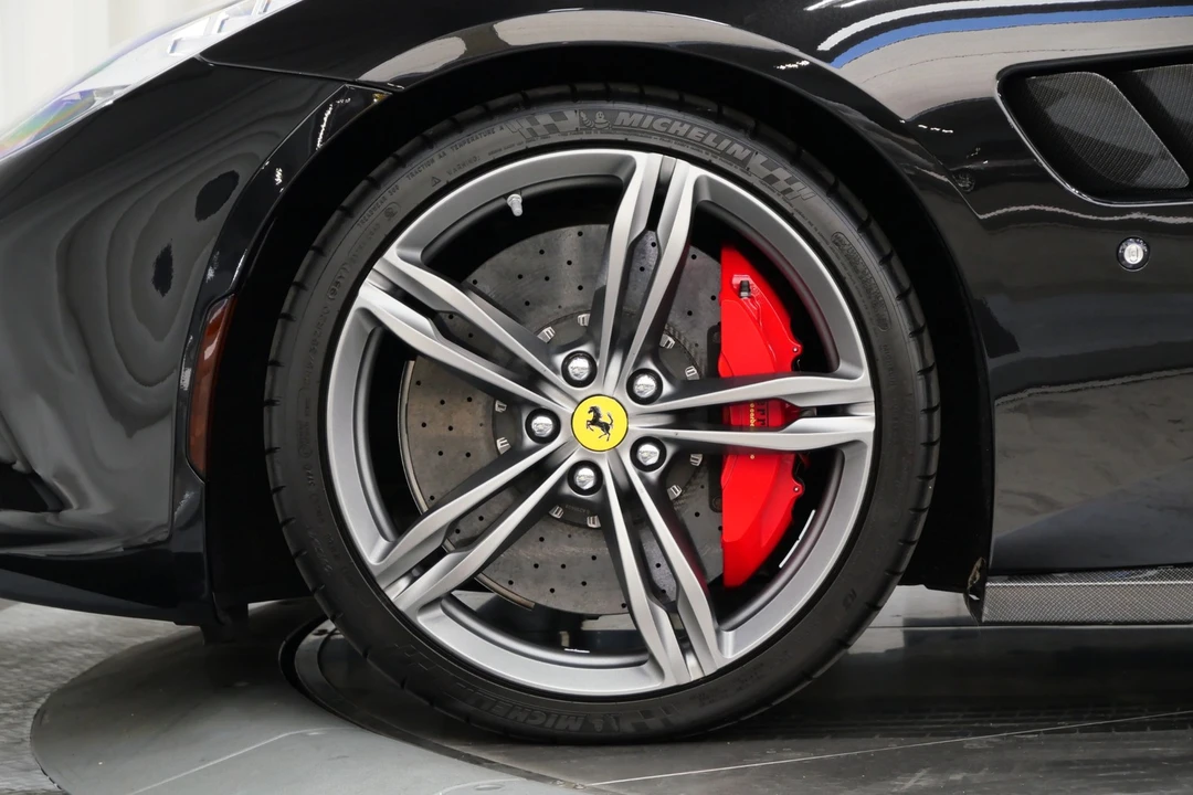 2018 Ferrari GTC4Lusso - Image 10 of 21