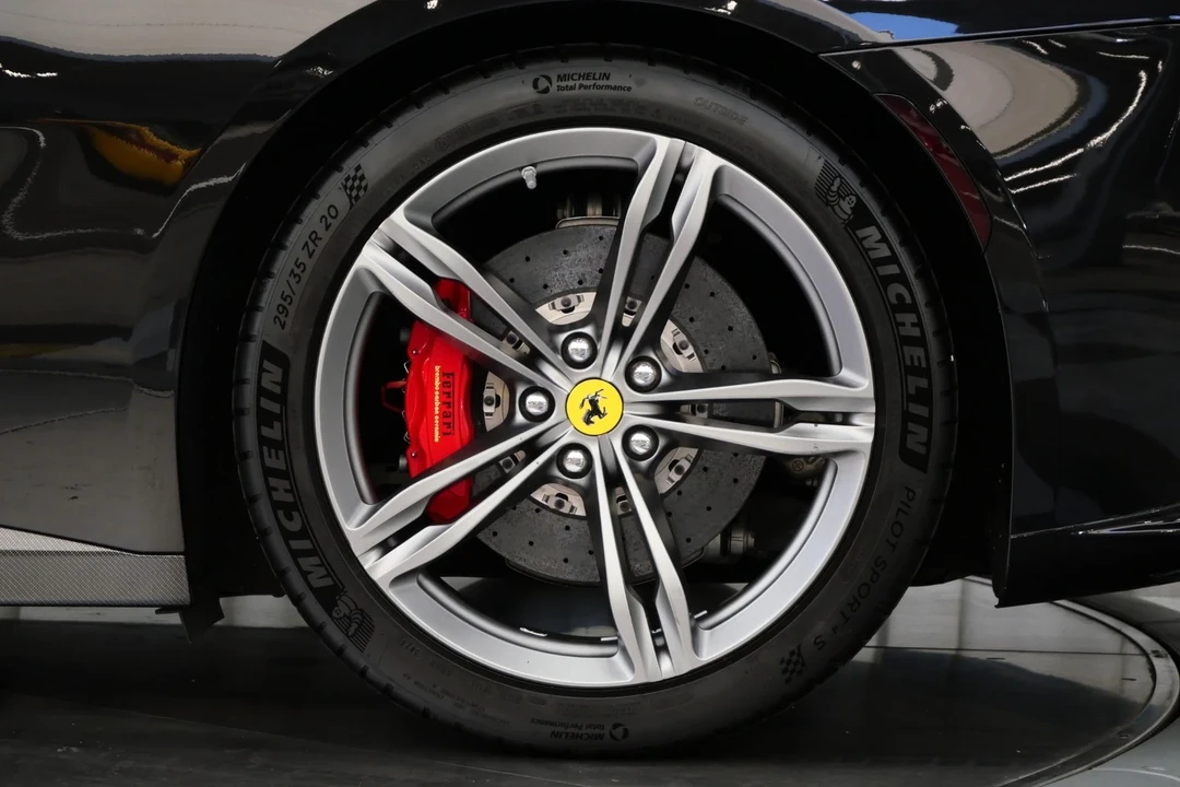 2018 Ferrari GTC4Lusso - Image 11 of 12