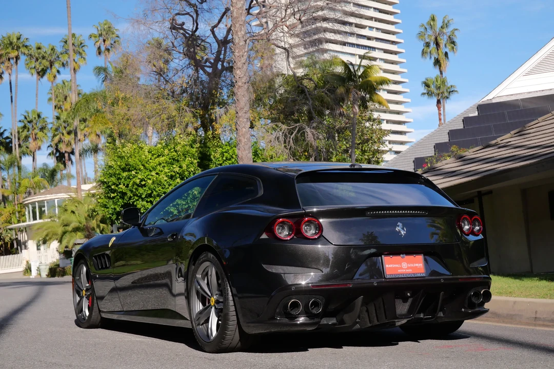 2018 Ferrari GTC4Lusso - Image 7 of 31