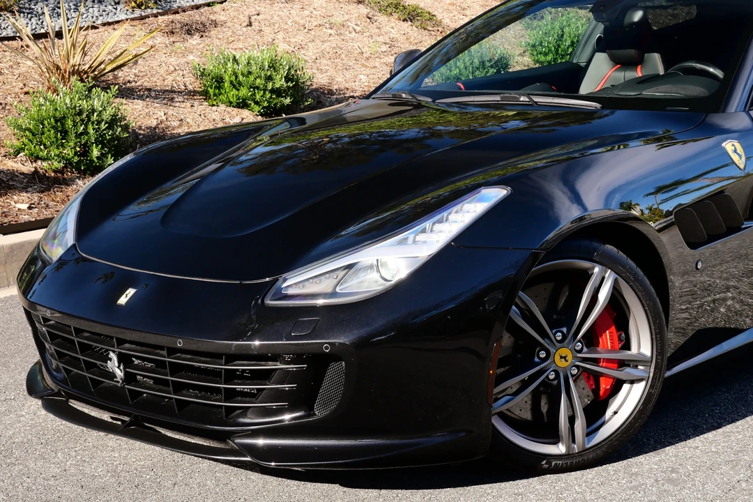 2018 Ferrari GTC4Lusso - Image 11 of 31