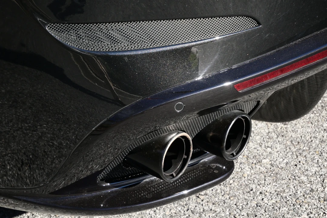 2018 Ferrari GTC4Lusso - Image 26 of 31
