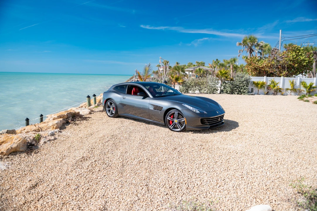 2018 Ferrari GTC4Lusso - Image 15 of 31