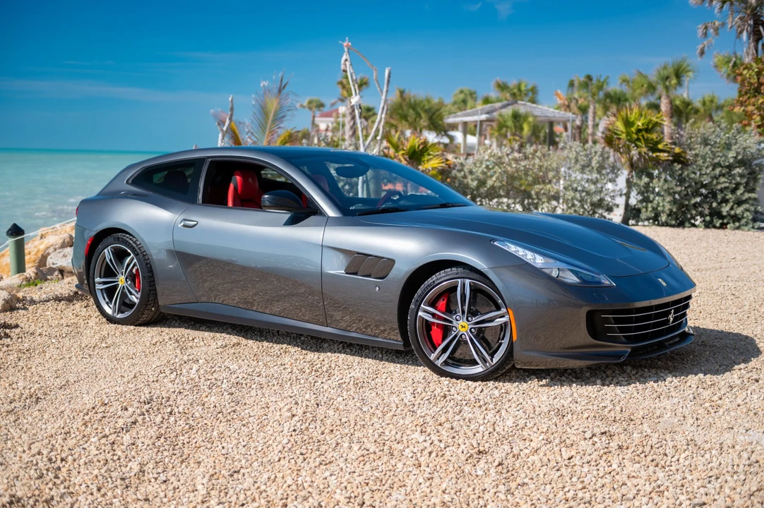 2018 Ferrari GTC4Lusso - Image 2 of 31