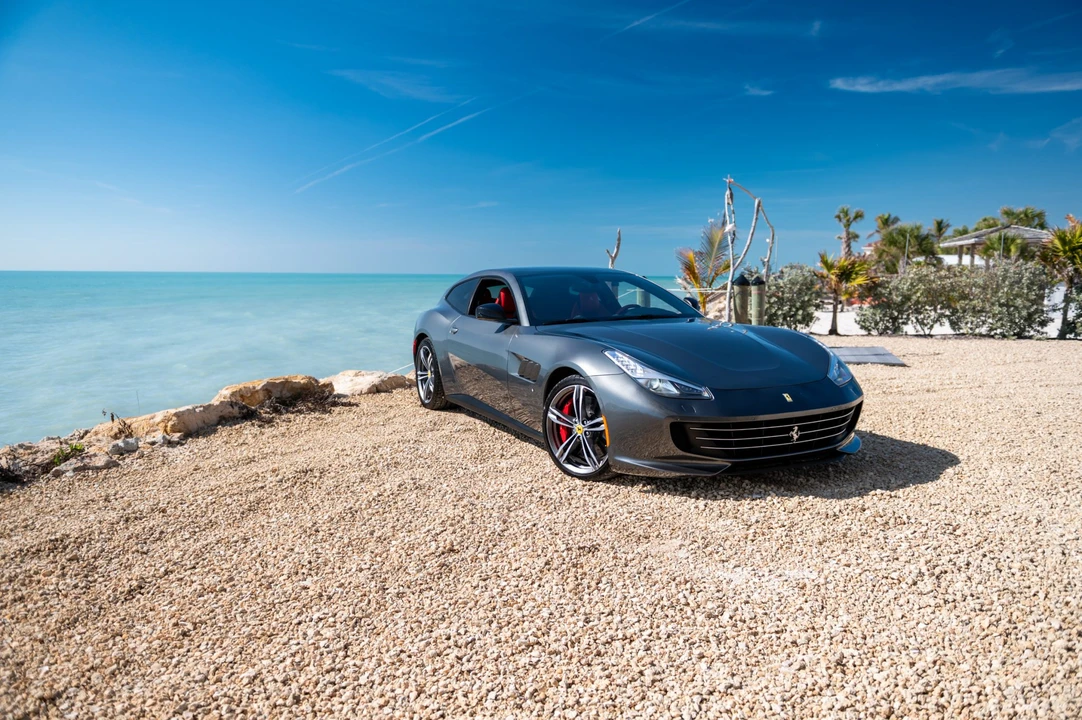 2018 Ferrari GTC4Lusso - Image 17 of 31
