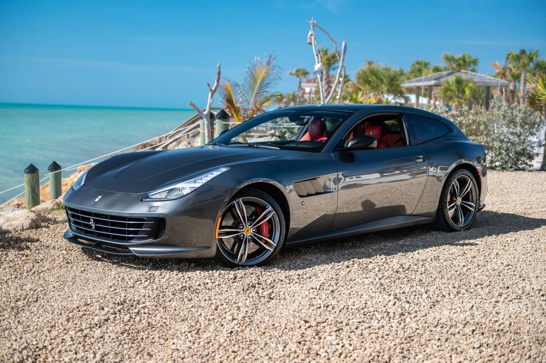 2018 Ferrari GTC4Lusso - Image 7 of 31