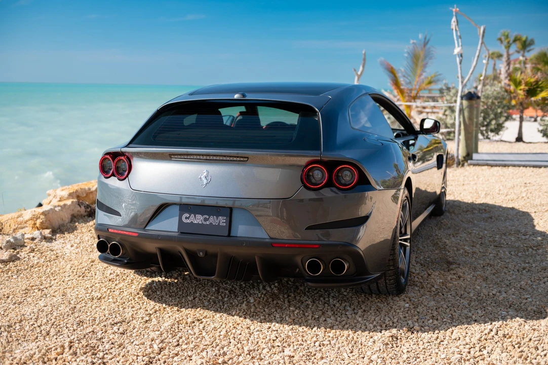 2018 Ferrari GTC4Lusso - Image 11 of 31