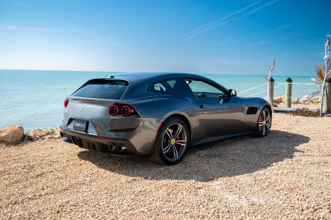 2018 Ferrari GTC4Lusso - Image 12 of 31
