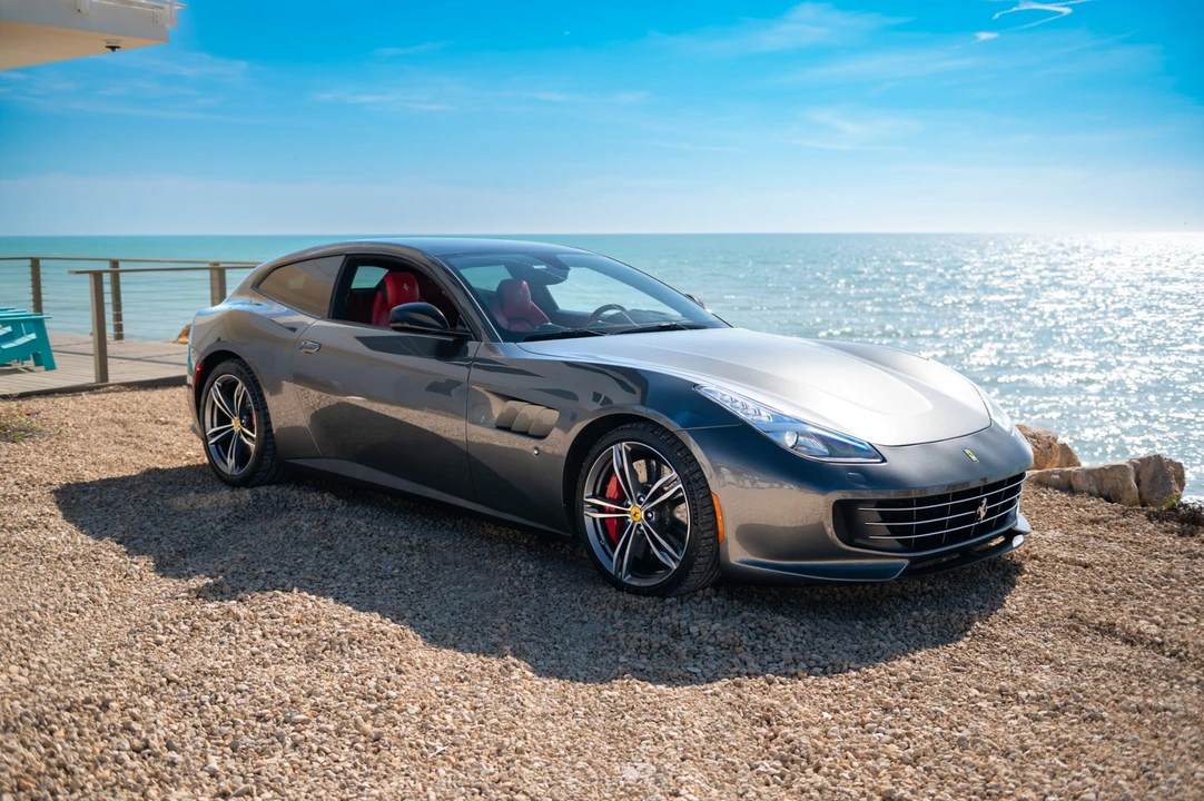 2018 Ferrari GTC4Lusso - Image 14 of 31
