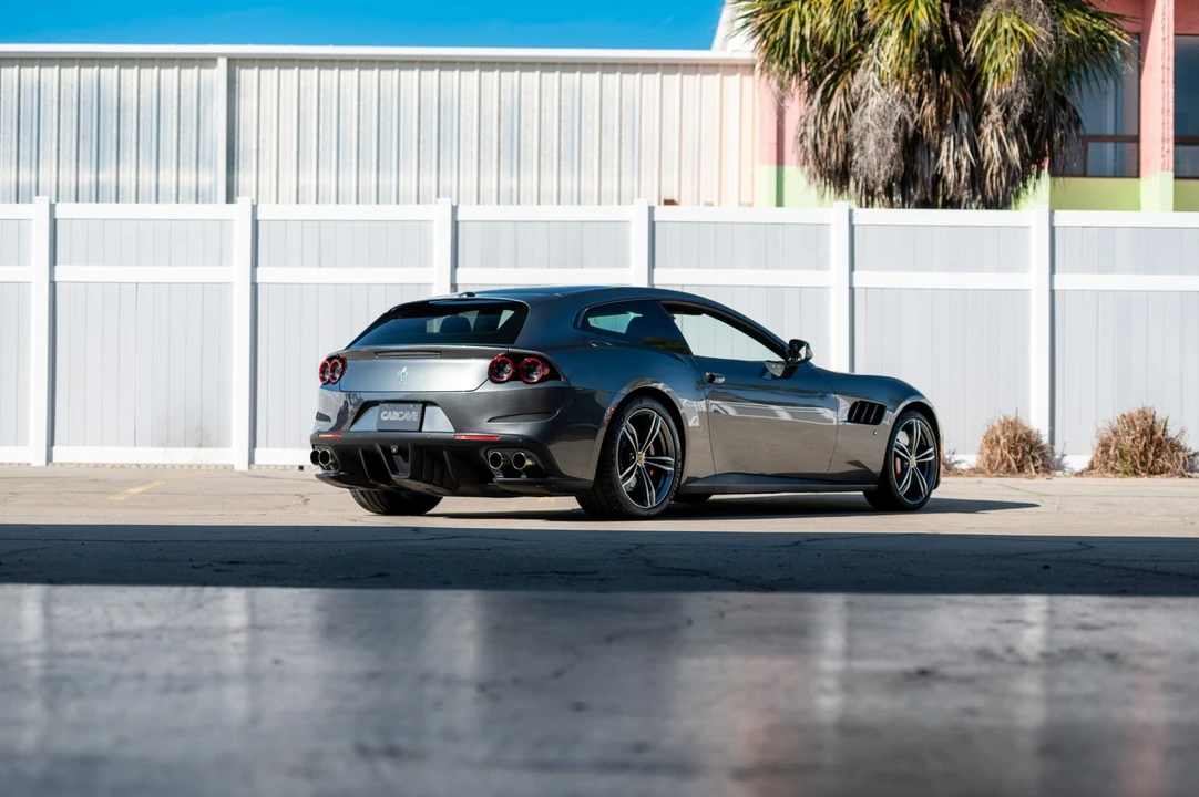 2018 Ferrari GTC4Lusso - Image 22 of 31