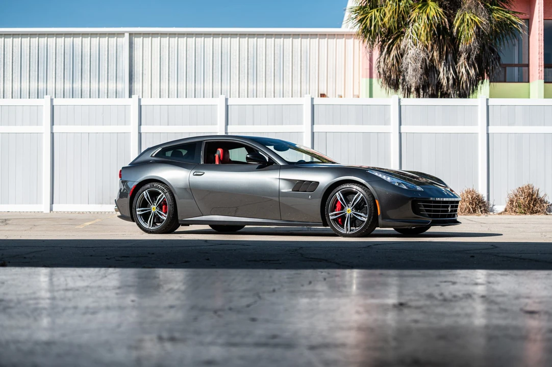2018 Ferrari GTC4Lusso - Image 24 of 31