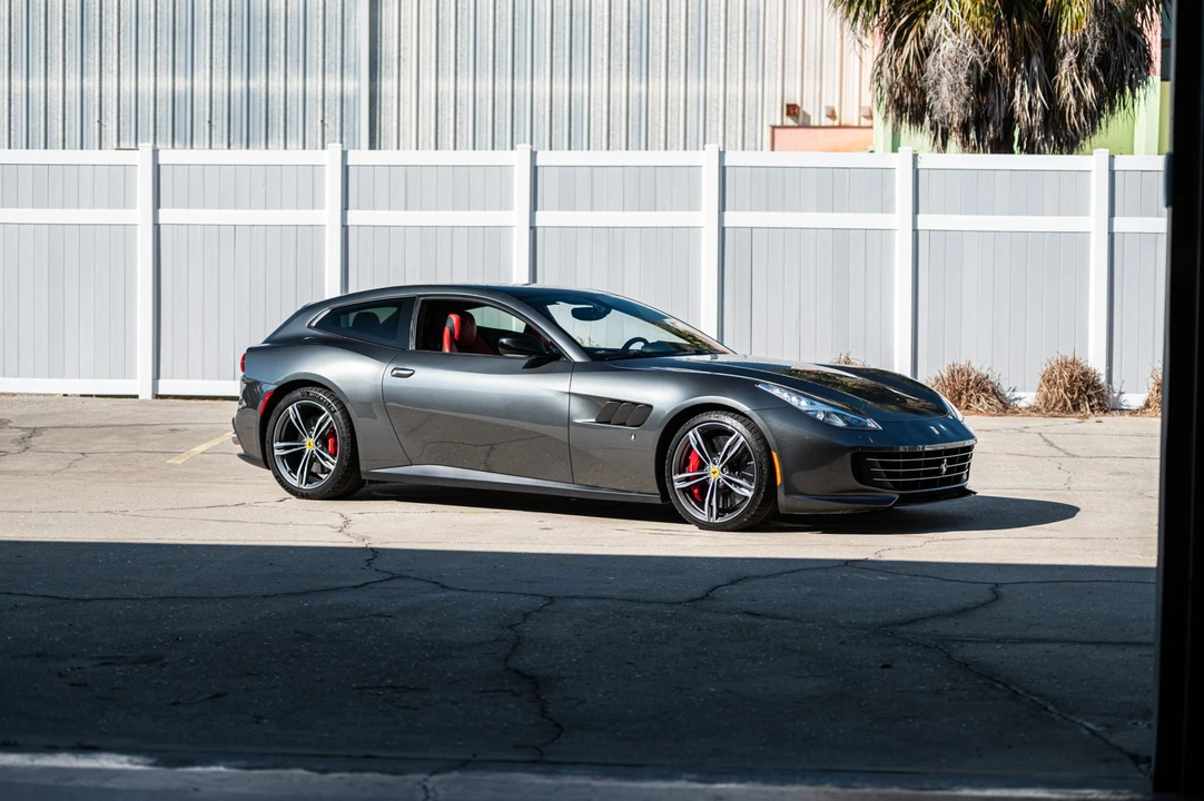 2018 Ferrari GTC4Lusso - Image 25 of 31