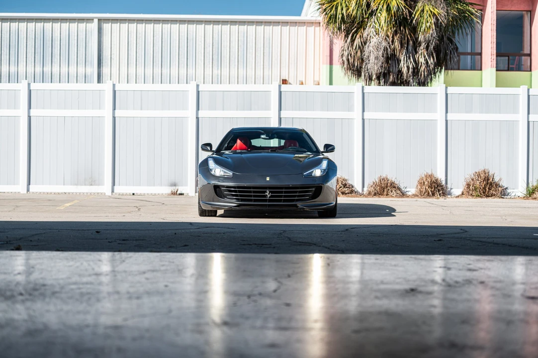 2018 Ferrari GTC4Lusso - Image 26 of 31