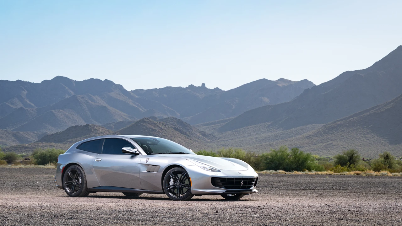 2018 Ferrari GTC4Lusso - Image 13 of 31