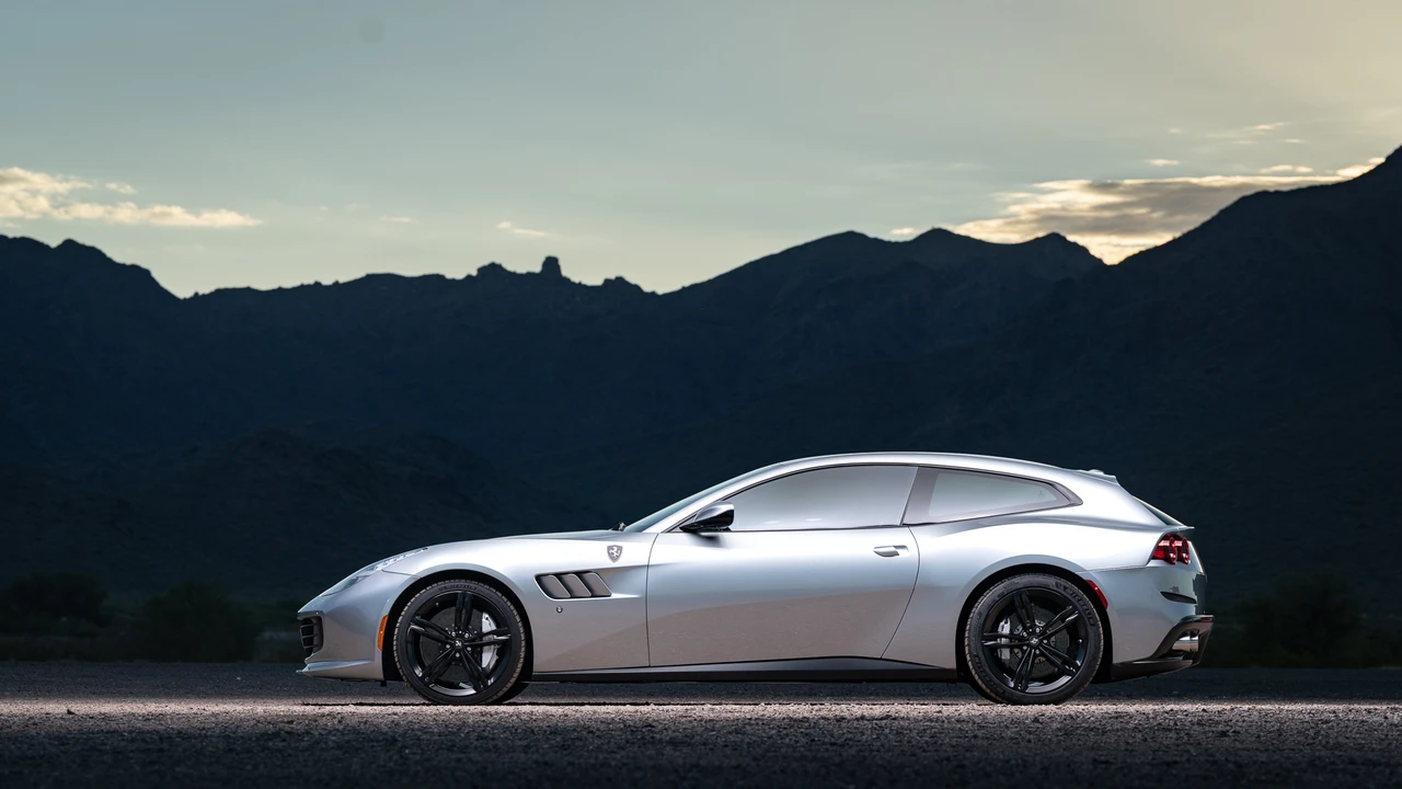 2018 Ferrari GTC4Lusso - Image 16 of 31