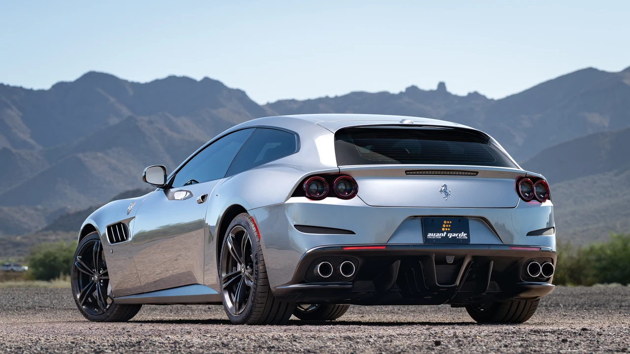 2018 Ferrari GTC4Lusso - Image 28 of 31