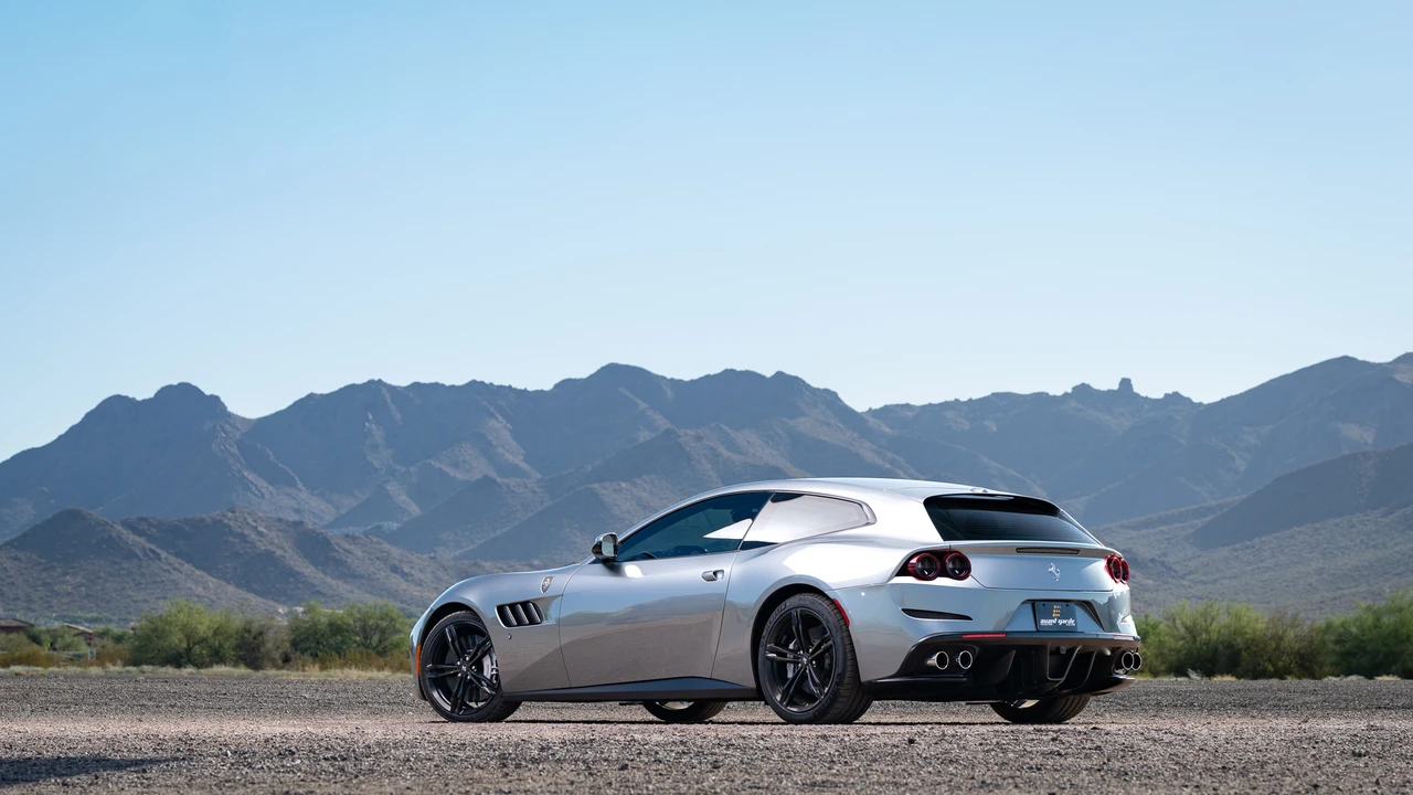 2018 Ferrari GTC4Lusso - Image 30 of 31