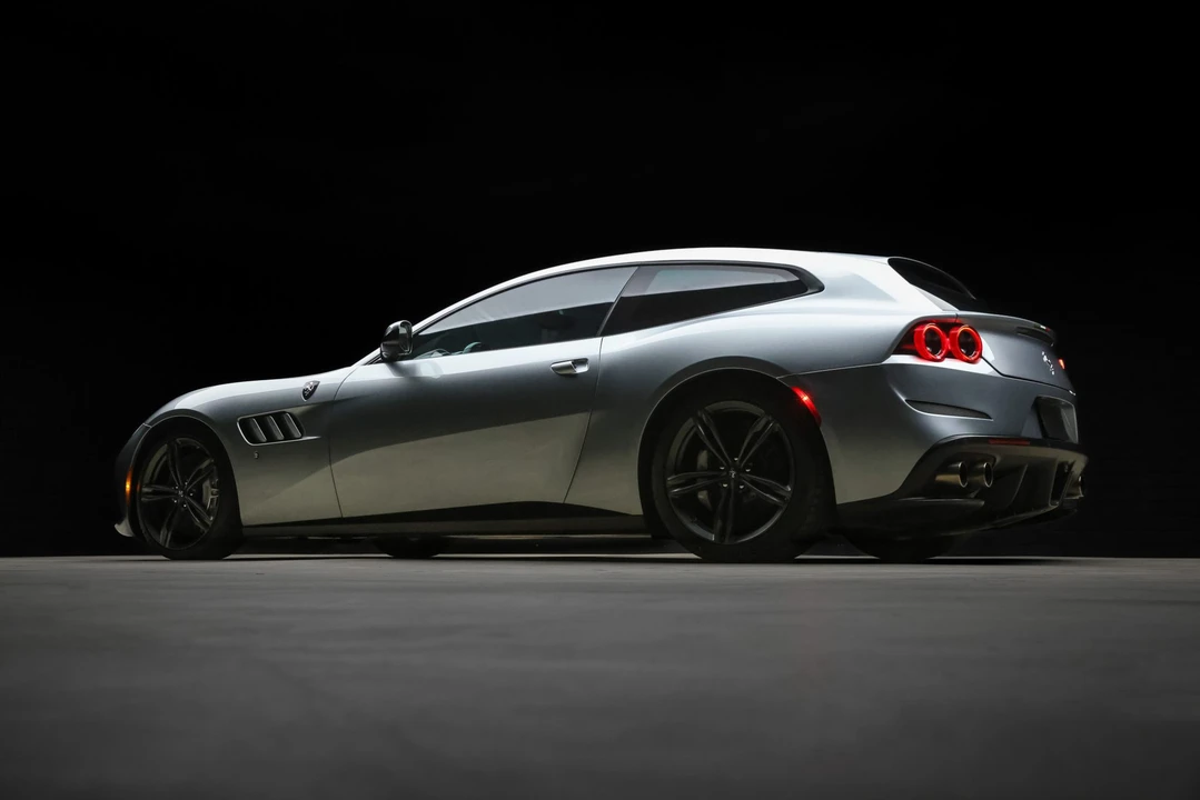 2018 Ferrari GTC4Lusso - Image 18 of 31