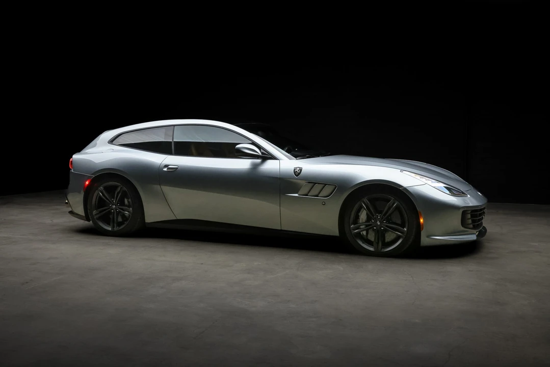 2018 Ferrari GTC4Lusso - Image 28 of 31