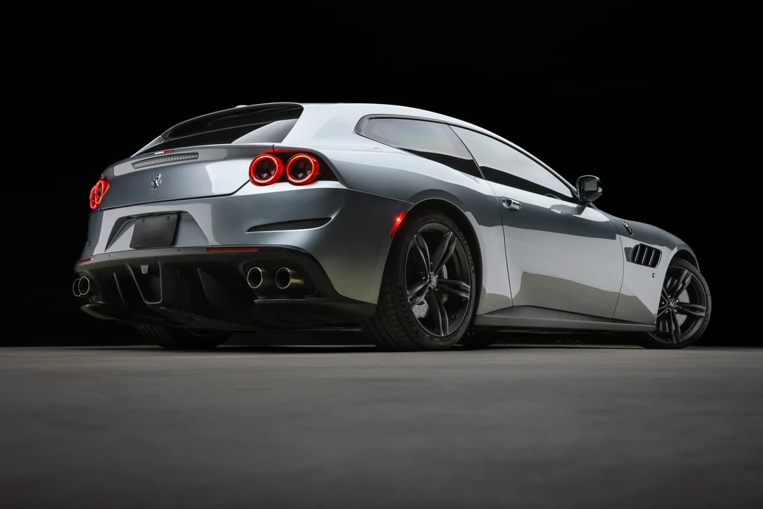 2018 Ferrari GTC4Lusso - Image 22 of 31