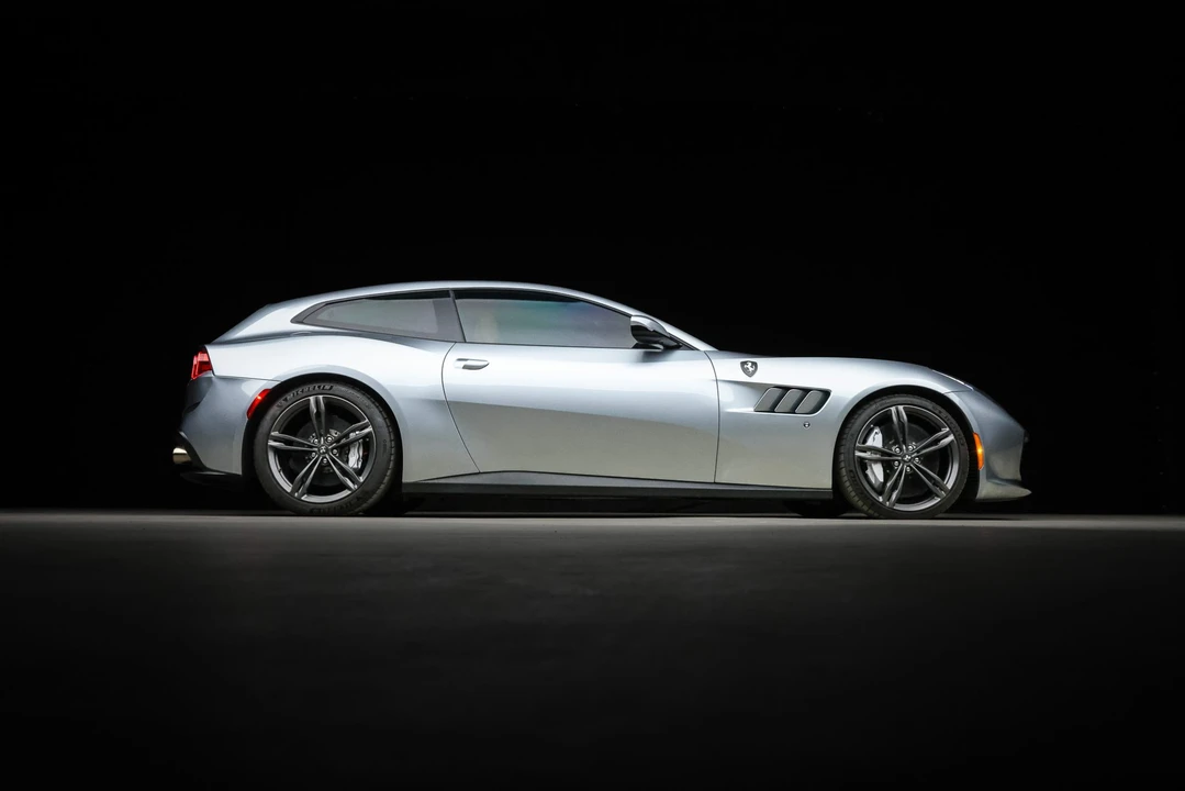 2018 Ferrari GTC4Lusso - Image 26 of 31
