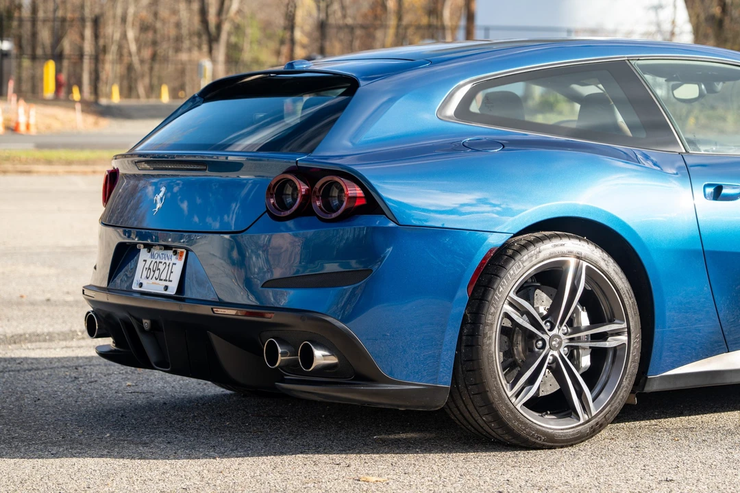 2018 Ferrari GTC4Lusso - Image 18 of 31