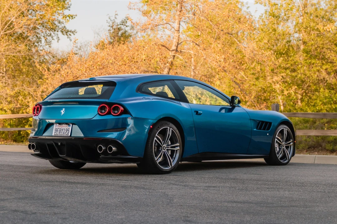 2018 Ferrari GTC4Lusso - Image 16 of 31