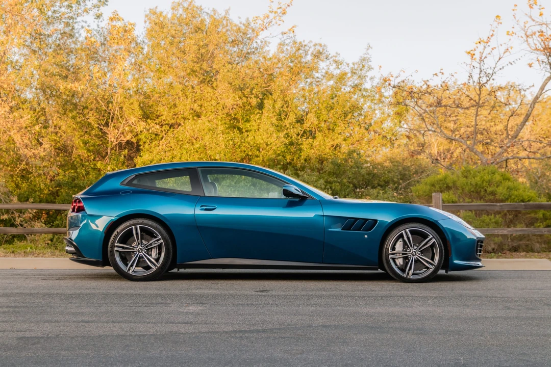 2018 Ferrari GTC4Lusso - Image 13 of 31